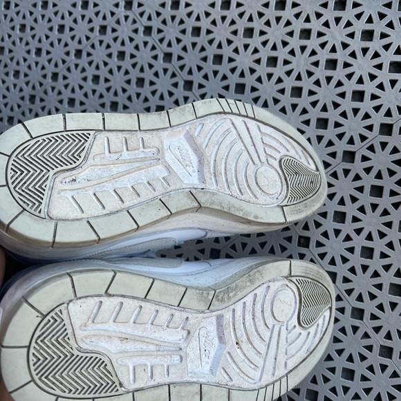 SHOE CLOSET CLEARANCE - Picture 10 of 13